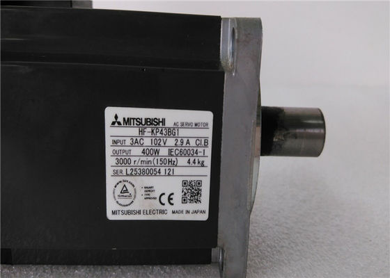 Motor servo industrial HF-KP43BG1 de la máquina de coser de Mitsubishi con el engranaje 400W 102V 3000RPM