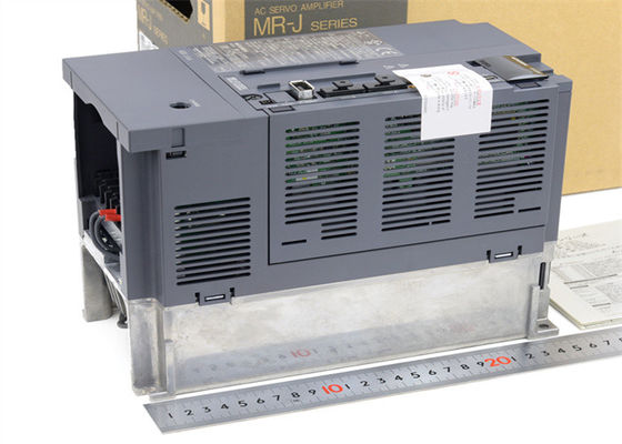 SERIE SERVA del AMPLIFICADOR MELSERVO-J3 de la CA de MITSUBISHI MR-J3-350B4 3,5 kilovatios SSCNET III 400 VAC trifásicos