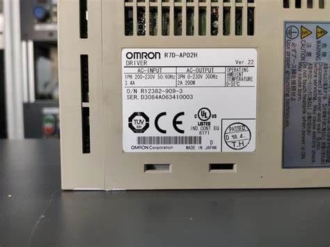 La fuente serva 1.6A 200V de la CA 200VAC de OMRON R7D-BP02H carga 200 W