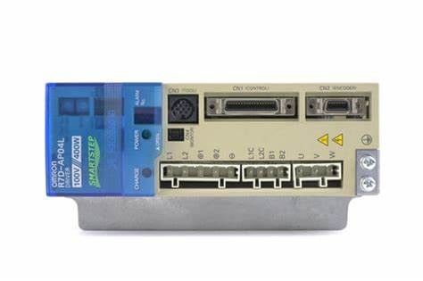 La fuente serva 2.6A 100V de la CA 100VAC de Omron R7D-AP04L carga la IMPULSIÓN SERVA de 400 W