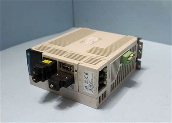 AMPLIFICADOR SERVO DE MITSUBISHI MR-J2S-100CP CON EL KILOVATIO 200 V DEL CUADRO 1 DEL MOVIMIENTO