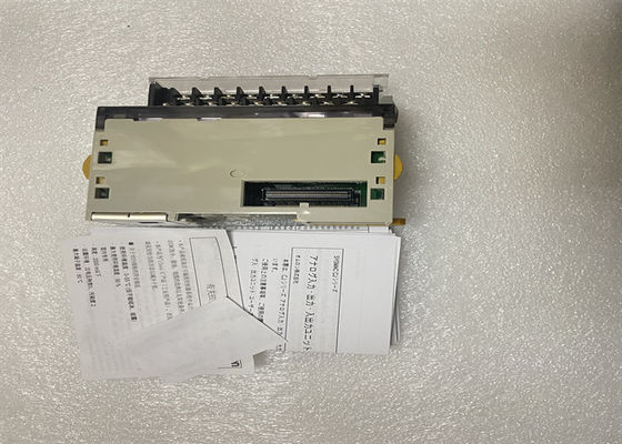 La automatización de CJ1W-AD081-V1 Omron y la serie de la seguridad CJ ENTRARON ANÁLOGO del MÓDULO 8