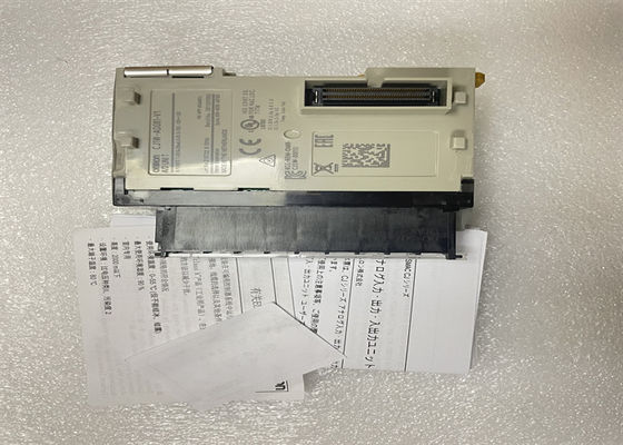 La automatización de CJ1W-AD081-V1 Omron y la serie de la seguridad CJ ENTRARON ANÁLOGO del MÓDULO 8