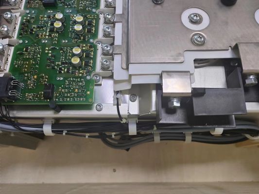 Siemens 6SL3352-1AE35-0AA1 510-750 V DC, módulo del motor de 490 A 3 fases pintó los módulos