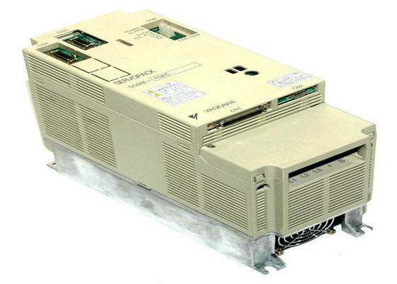 SGDM-15AC ServoPack Yaskawa Servo Drive eléctrico 1.5KW 200 - 230 V-AC Fase: 3