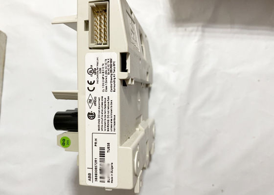 TU838 3BSE008572R1 amplió el módulo S800 del bloque de terminales de la unidad 50V del MTU