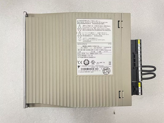Yasakawa SGDA-04AS   El motor servo de la CA conduce 0,53 FUENTES de ALIMENTACIÓN de HP 200 V