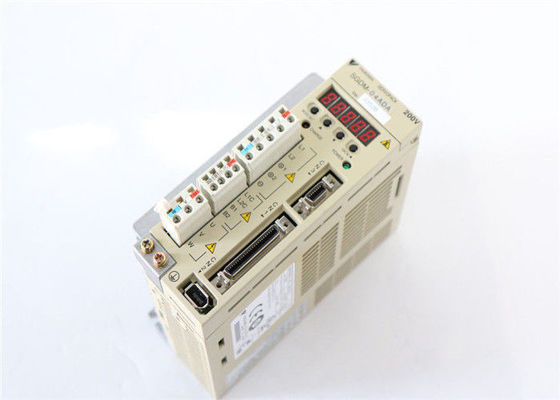 Yasakawa SGDM-10 ADA Ac Servo Motor Drive ENTRÓ: 7 A 200-230 VAC 50/60 HERZIOS