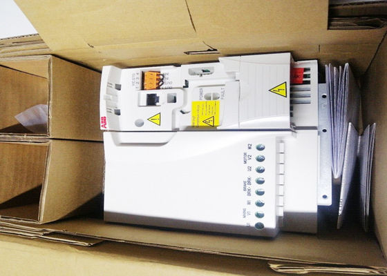 Impulsiones de la CA de la baja tensión de ACS355-03E-12A5-4 ABB 3AUA0000058190 ACS355