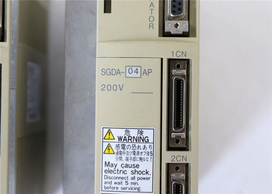 El motor servo de la CA de SGDA-04AS Yasakawa conduce 0,53 FUENTES de ALIMENTACIÓN de HP 200 V