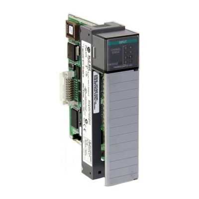 AB 1747-CP3 0,3 vatios en 5 voltios de DC y 0,5 vatios en 2 voltios de ranura 0 de DC del chasis de SLC 500