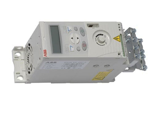 El micrófono ACS150-03E-08A8-4 conduce el convertidor de frecuencia 68581818 ACS150 R1