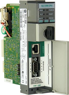 Módulo del AB 1747-L551 1 amperio 5 voltios de DC/0 amperios 24 voltios de DC 64K de capacidad de memoria de reserva