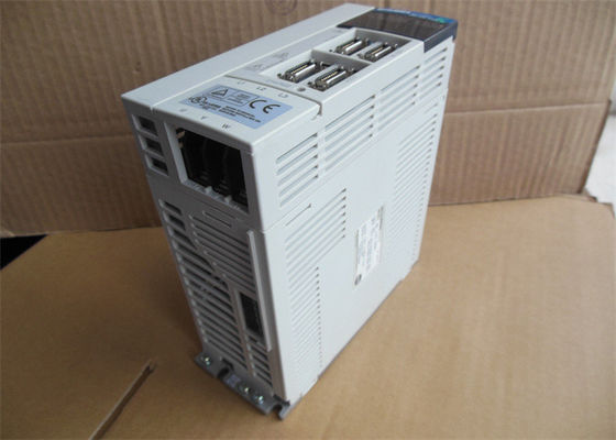 El motor servo servo trifásico del amplificador MR-J2S-100A de la CA 1KW de MITSUBISHI conduce NUEVO
