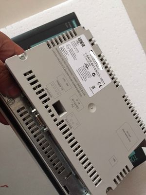 El MB de SIEMENS 6AV6642-0Because01-1AX1 128/el SD 0,24 máximo UN MB de DC 512 32 KB integró el flash