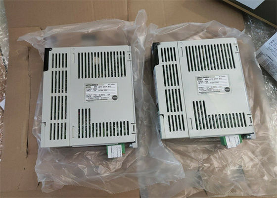 Impulsión SERVA industrial MR-J2S-20A-EG 170V 0-360HZ de la CA de Mitsubishi Electric 200W NUEVA