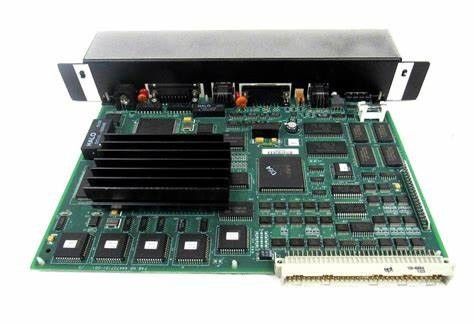 Tipo de la serie 90-70 de GE IC697CMM742 - 2 15 pernos que ofrecen una opción de 10Base5 10Base2