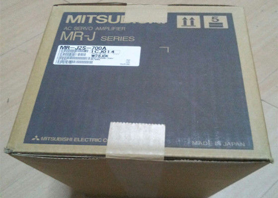 Impulsión trifásica industrial del motor del amplificador servo de la CA de MR-J2S-700CL 7KW Mitsubishi NUEVA en existencia
