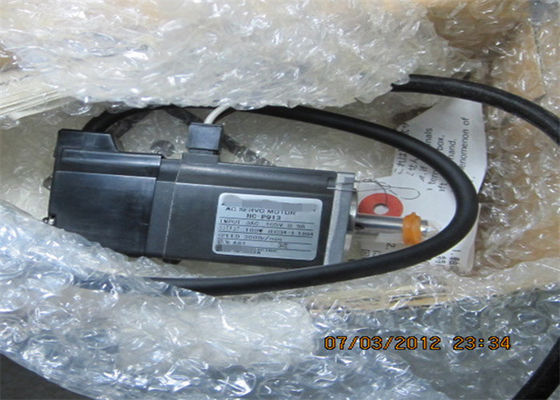 Motor servo ultrabajo HC-PQ13 de la inercia 100W de Mitsubishi Melservo nuevo en existencia
