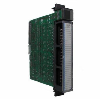GE IC697MDL753 es 5/48 voltio DC, módulo de salida de la lógica negativa 32-Point de 0,5 amperios