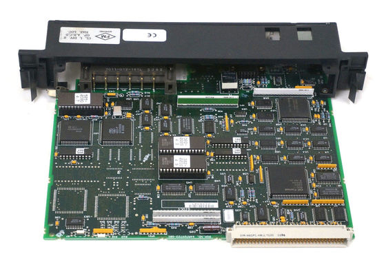 90-70 series de GE IC697BEM731 incluyen 30 descensos por la CPU del canal que centella el LED