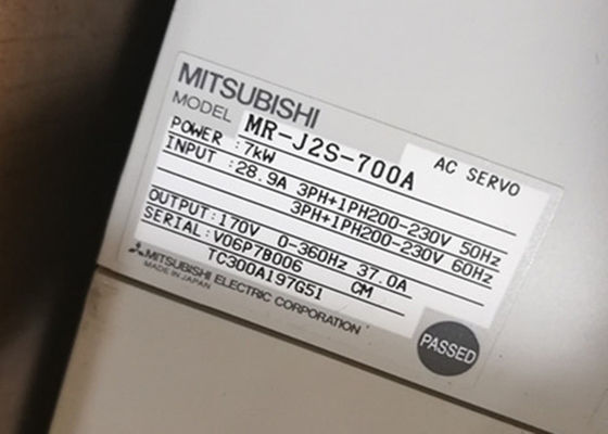 Amplificador industrial servo de Mitsubishi MR-J2S-700A MELSERVO MR-J2 del conductor del motor de la CA de 7KW 220V