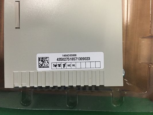 140DDI35300 Modulo de entrada discreto de baja tensión DC Modicon Quantum 32 I 24 V DC