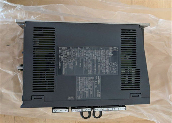 MR-J4-100A Mitsubishi Servo Amplificador Eléctrico AC 3 Fase AC170 V