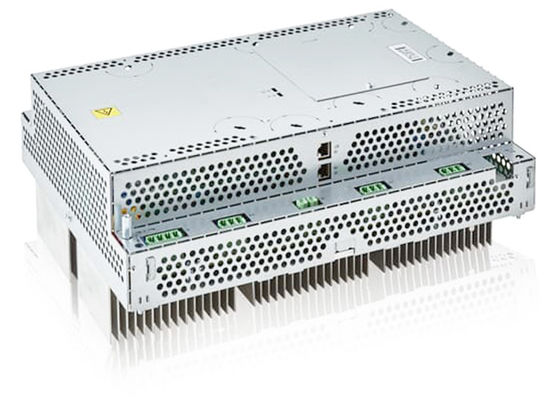 3HAC029818-001 DSQC 663 Componentes del robot Unidad de accionamiento IRC5P Módulo de control de pintura
