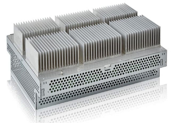 3HAC029818-001 DSQC 663 Componentes del robot Unidad de accionamiento IRC5P Módulo de control de pintura
