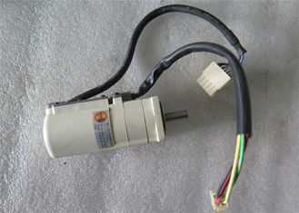 Se trata de un motor de 3 fases de 200 V.