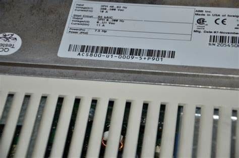 ABB ACS800-01-0075-3+P901 75 kW Convertidor de frecuencia 100 A Icont.max 145A