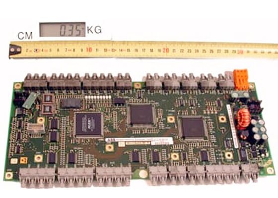 3BHE004573R0142 UF C760 BE142 Tabla de interfaz 3BHE004573R0145