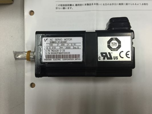 Yaskawa AC Servomotor industrial SGMAS-01ACAB1 100W 200V NUEVO