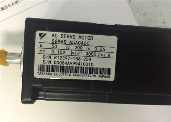 Yaskawa AC Industrial SGMAS-A5ACA6C 50W 200V 3000RPM NUEVO