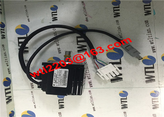 Servomotor de trabajo pesado duradero 100W 200V Yaskawa SGMPH-01BAA41 Larga vida útil