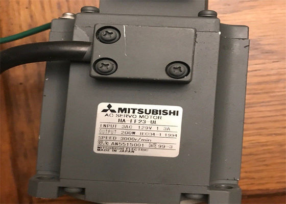 Mitsubishi Nuevo 200W AC SERVO MOTOR HA-FF23-UL 3AC 129V 1.3A 3000 rpm