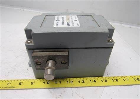 GE IC9445A200AB 120/240 VAC o 125 VDC una salida +5VDC 24 módulos de entrada VDC
