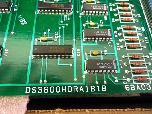 GE Line Driver/Receiver Board DS3800HDRA tiene un conector modular