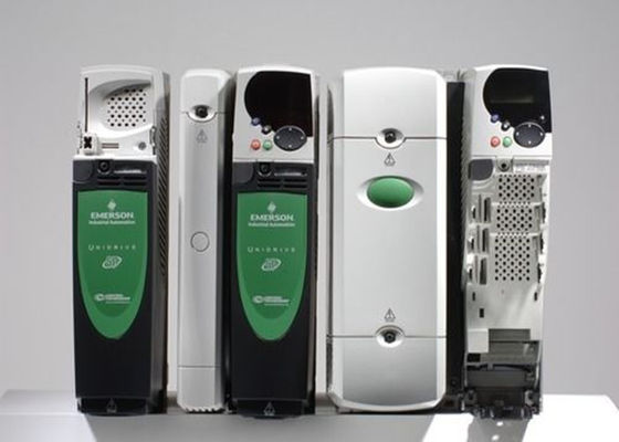 NIDEC Emerson Técnicas de control Unidrive SP1202 200VAC Dispositivo de montaje del panel SP2TL 5.8/6.8A