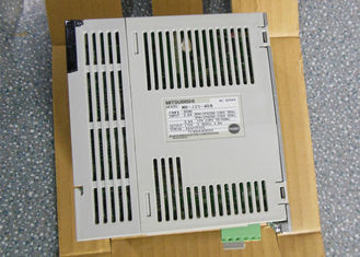 MR-J2S-40A-S12 Mitsubishi Industrial AC SERVO Amplificador de accionamiento 400W 170V 0-360HZ 2.8A