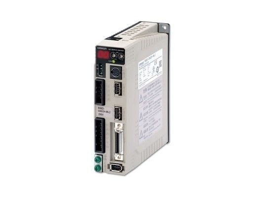OMRON R88D-KN15H-ML2 Chasis montado 1.5 kW 240V 9.4A Carga sevo AC 200 ~ 240VAC