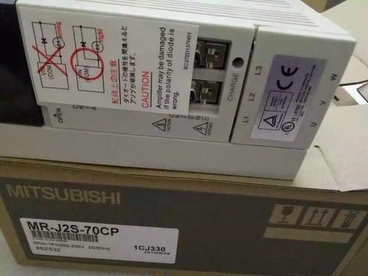 Nuevo Mitsubishi 750W Industrial AC Servo Motor Drive MR-J2S-70CP Amplificador de tres fases