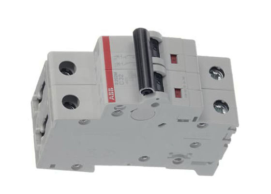 S202M-C32 2CDS272001R0324 Rompehielos en miniatura MCB 2P 32A