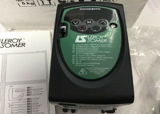 0.75KW Comandante de accionamiento SKA1200075 200...240V AC Técnicas de control de fase única Invertidor