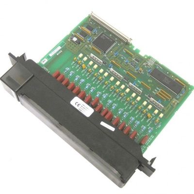 OMRON IC220TBK204 19.2 - 30 VDC 25 mA, suministro máximo de 120 VAC Presente