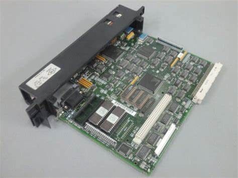 OMRON IC697CPU771 Módulo de CPU expandible para los PLC de la serie 90-70 de GE Fanuc