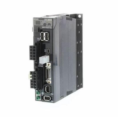 OMRON R88D-KT150H Servo Drive VAC durante 1 minuto a 50/60 Hz 10 a 60 Hz 400 VAC