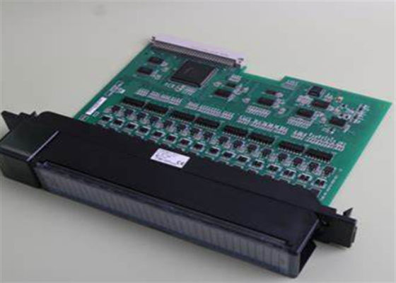 El módulo GE FANUC IC693MDL742 es un módulo GE FANUC de 6 puntos de entrada/salida de la serie 90-30 PLCS.