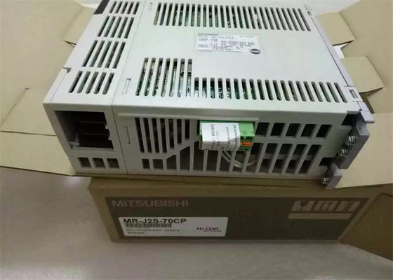 Nuevo Mitsubishi 750W Industrial AC Servo Motor Drive MR-J2S-70CP Amplificador de tres fases